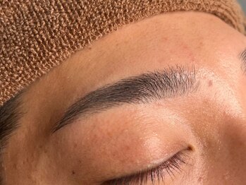 ラシク ベル(Lashiku Belle)/メンズアイブロウ