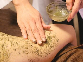 ルアーナ(Luana)/ハーブピーリング 背中・二の腕