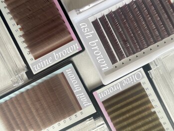 ミミ(MiMi)の写真/お好きな色を自由にMix◎【大人のためのフラットカラーエクステつけ放題¥5500】