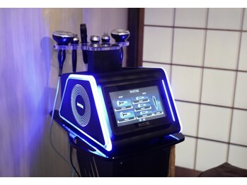 アモリール 京都北大路(Amolir)/1台13役の最新エステマシン
