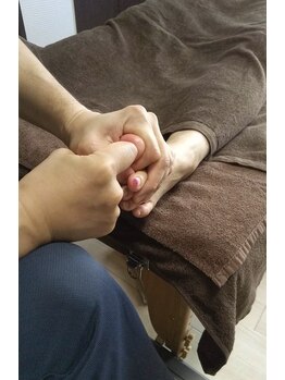 Mリフレ/反射区を一つ一つ丁寧に押圧