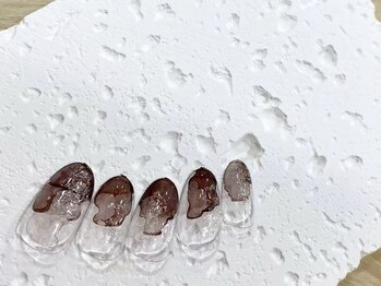 ブラウンネイル/塗りかけネイル