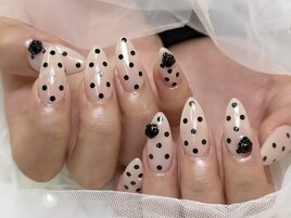 ドット柄ネイル