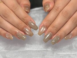 グレージュ×マグネットネイル