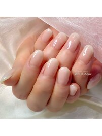 うるちゅるん！冬の白グラネイル