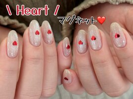 マグネットで華やかハートネイル