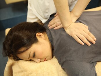 癒しどころ 李庵/ググッと強めの手技でコリを解消