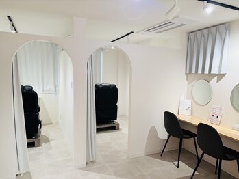 ロレインブロウ 小田原店