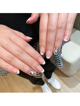 ネイルアルケー(Nail ARCHE)/ビジューフレンチ