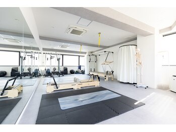 コキュウ オオサカ(KOKYU OSAKA)/マシンピラティス
