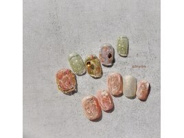 アシンメトリーニュアンスネイル