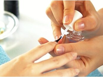 アロアロネイル(aloalo nail)の写真/素爪の状態を美しく♪ジェルネイルお休み中の方でもケアをする方急増中♪《自爪のお手入れケアコ-ス¥3600》