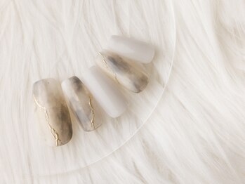 ヴァンネイル みなとみらい馬車道(VINGT NAIL)/**