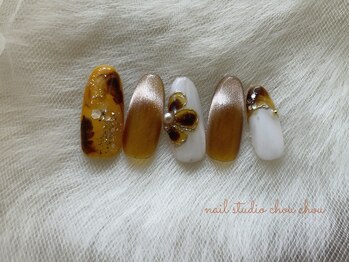 ネイルアンドアイラッシュスタジオ シュシュ(chouchou)/秋ネイルべっ甲フラワー