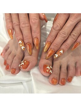 ルチェーレ(Lucere)/サンダル季節に☆フットネイルも