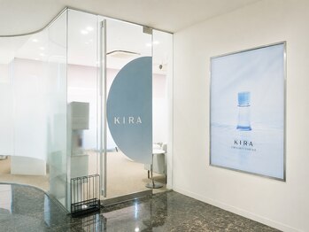 キラ(KIRA)/店舗入口