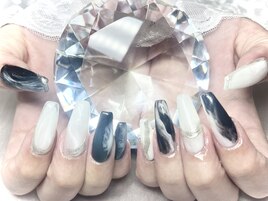 黒ニュアンスネイル