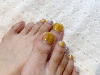 ネイルズ ララ(nails Lala)/イエロー。