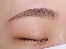 アン(un)/アイブロウ