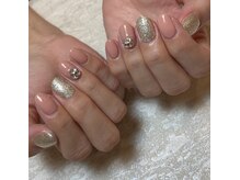 マグノリア(Magnolia)/ビジューネイル