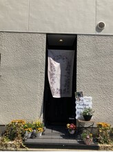 プレジール/サロン入口