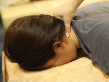 癒しどころ 李庵/じんわりと首をほぐします