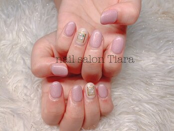 ティアラ(Tiara)/ピンク ネイル