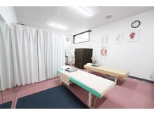 いわき美容整体院の雰囲気（半個室でお客様が安心してくつろげる空間となっております。）