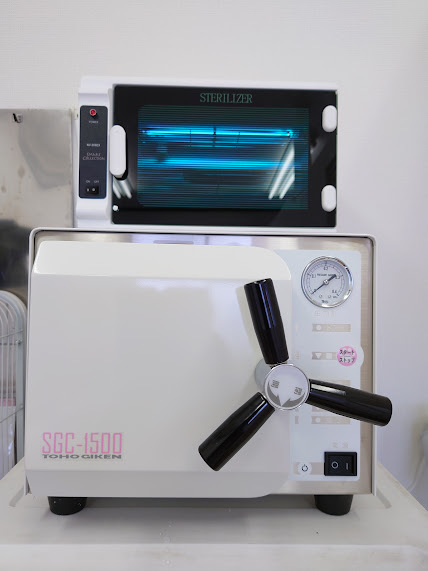 萩原鍼灸治療院/オートクレーブ＆保管庫