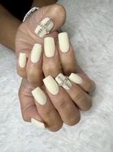 タムタムネイル 本厚木(Tam Tam Nail)/ワンカラー+ストーン