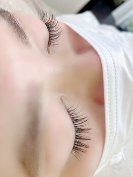 アンバーテイル(amber tale)/まつ毛エクステ100本