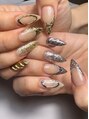 アラマンダ ネイル(Allamanda Nail)&nbsp;立体的なメタルアート・彫刻風パーツ