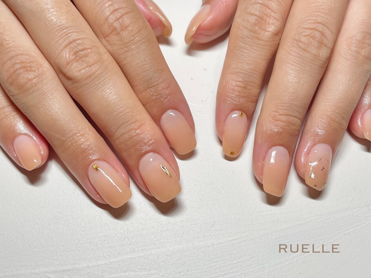 2025年秋トレンド】オレンジベージュのネイルデザイン集｜人気順