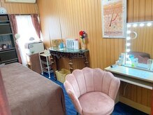 シンケアーの雰囲気（メイク台もご用意しております♪）