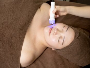 ランベリー 新宿店(Lembellir)の写真/【新型ハイパーEX2小顔 】 60分7900円 効果が全て!し わ・たるみ改善・すっきり小 顔、若見え対策に最適♪