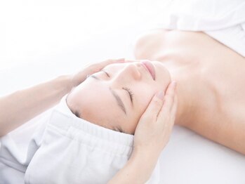 シャルム ド ケー(charme de k)の写真/【繰り返す大人ニキビケア￥13200】ピーリングで古い角質除去して滑らかお肌に♪肌荒れでお悩みの方に！