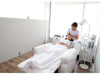 リコリス(licoris)/ふわふわのリクライニングソファ