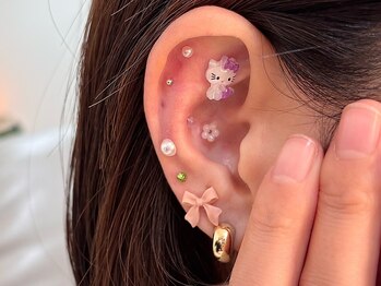 ミディ(MIDI)/《耳ツボジュエリー》