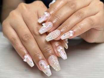 アキミシス プロフェッショナル(Akimi'sis Professional)の写真/華やかで鮮やかなデザインが得意なサロン◎思わず気持ちも明るくなるようなカラーやアートを施します♪