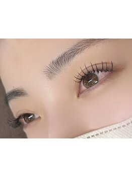 ナチュラル上品な目元にしたい