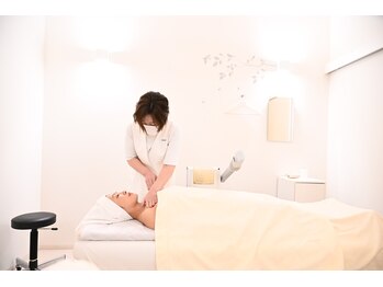 ポーラ ザ ビューティ 宇都宮インターパークスタジアム店(POLA THE BEAUTY)/エステ〈デコルテケア〉