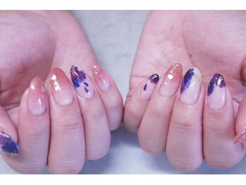 プチリリィ(Petit Lily)/青系花デザインで大人な春ネイル