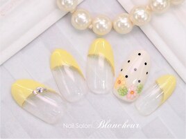 パステル斜めフレンチ＆花ドット