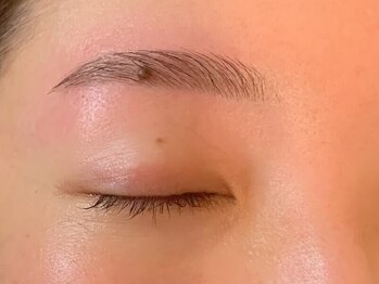 WA ネイル アンド ビューティー(WA nail & beauty)の写真/【美眉で第一印象UP♪】お顔の印象を左右する眉毛はプロにお任せ！似合わせ眉で垢抜けの一歩に♪