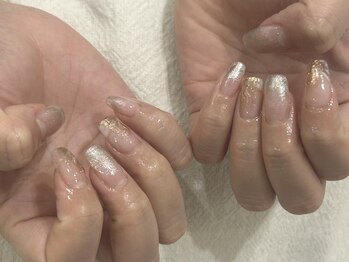ネイルアンドアイラッシュ アヴィ(Nail and Eyelash A'vi)/ハンドジェル☆ニュアンスネイル