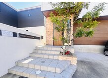 サロンドマナ(salon de MANA)/[外観]