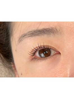 ナチュラル上品な目元にしたい