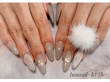 ルナソル(lunasol)の雰囲気（バカラネイル×ファーチャーム☆）