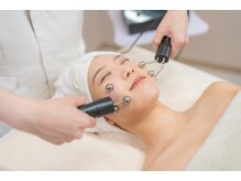 Piache エステ&ホワイトニングサロンの雰囲気(EMSで小顔、ほうれいせんを引き上げます)