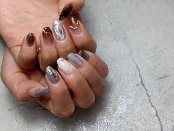 ネイル マックスケリー 大阪梅田(MAXKELLY)/オフ無料♪ＨＡＮＤ90分アート☆